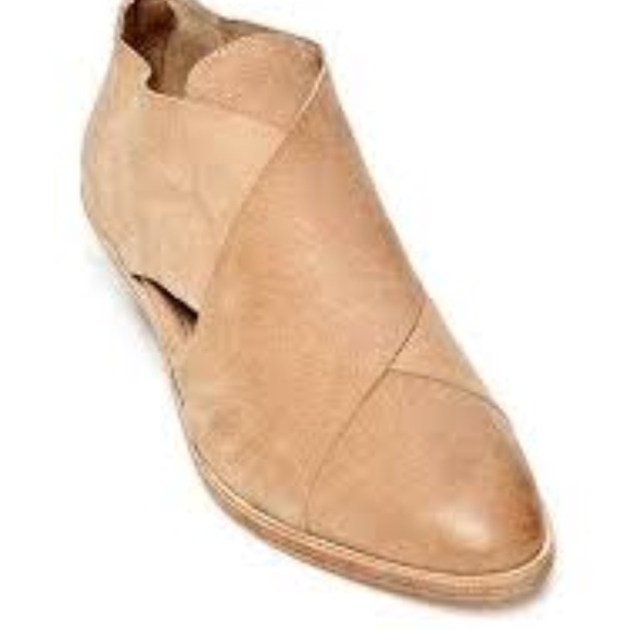 Eileen Fisher Tan Cluster Booties - Picture 3 of 6